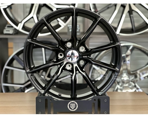 Диск литой Sakura Wheels (FC8015) R17 5*114.3 7.5j  ET35 DIA73.1 Matt Black