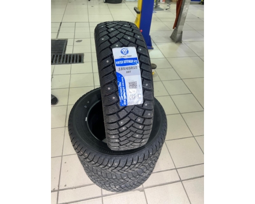 Автошина зимняя 185/65R15 88T LingLong Leao Winter Defender Grip TL (шип.)