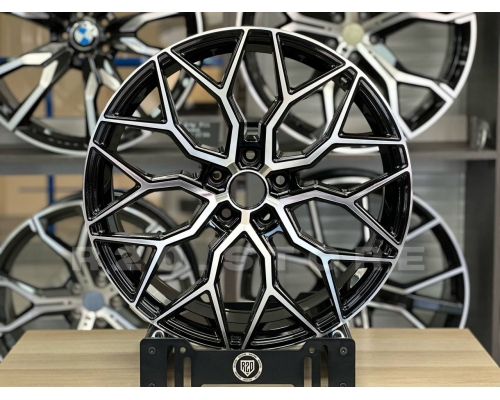 Диск литой Replica Vossen HF-2 R20 5*114.3 J8.0 ET35 ЦО 73,1 B4