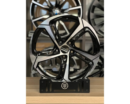 Диск литой Koko Kuture 5*114,3 R18 8j ET 35 73.1 BMF