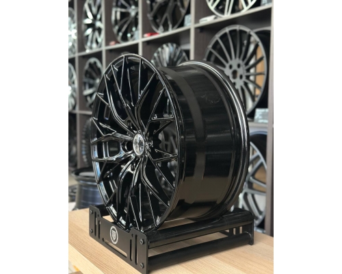 Диск литой Brixton 5*114,3 R18 8j ET35 73.1 Black