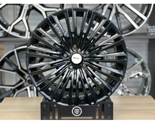 Диск литой MKW Forged R18 5*114.3 8j ET 45 Dia 73.1 б/у