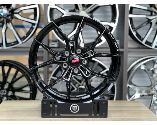 Диск литой Replica Rays G057 R18 5*114,3 8J et42 et 73.1 bkf