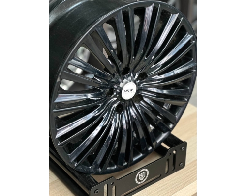 Диск литой MKW Forged R18 5*114.3 8j ET 45 Dia 73.1 б/у